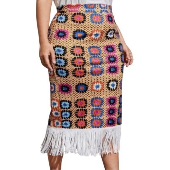 SHEIN Boho Bodycon Curve Crochet look pattern with long fringe. Women's size 3XL - Picture 2 of 10